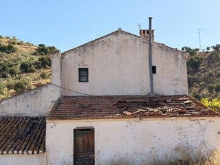 Terreno en venta en Puerto de la Torre - Atabal en Málaga