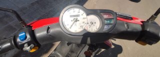 Peugeot Trekker 50 Scooter Roja y Negra