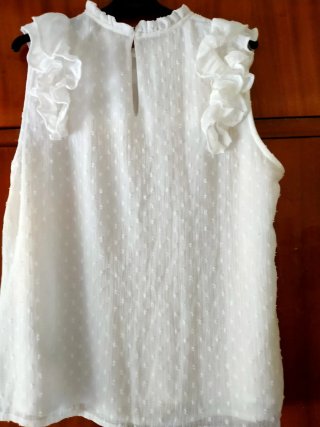Camiseta Blanca Volantes Sin Estrenar