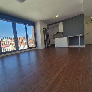 Piso en alquiler en Bellas Vistas en Madrid