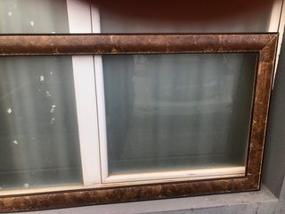 Marco antiguo dorado con detalles
