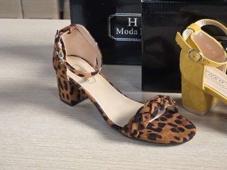 SANDALIA DE TACÓN. Mujer. Lote. Stock Liquidación