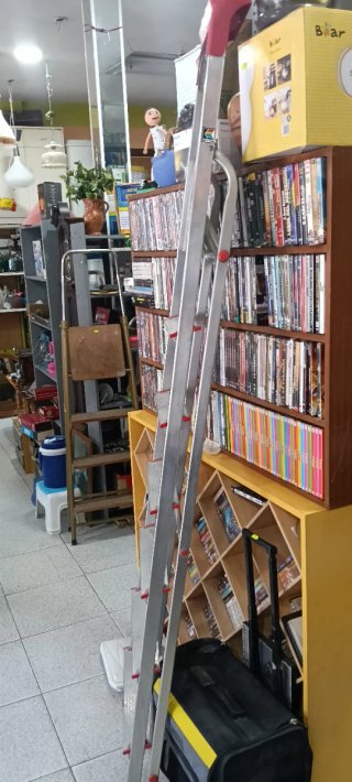 Escalera aluminio 5 peldaños