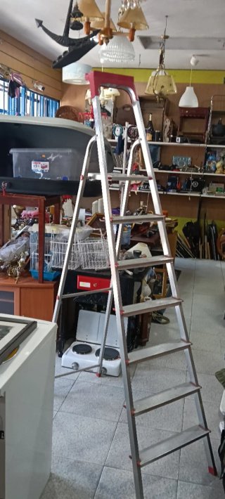 Escalera aluminio 5 peldaños