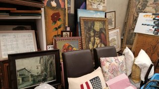 Lote de objetos decorativos y utilitarios