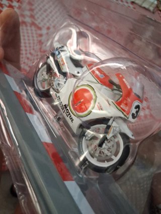 Moto GP Kevin Schwantz Suzuki RGV500
