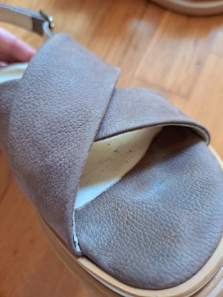 Sandalias piel nobuk T.37
