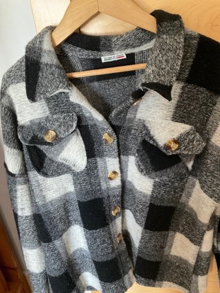 Chaqueta cuadros oversize negra y gris