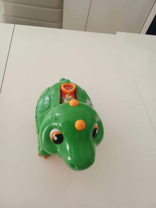 Dinosauro Clementoni interattivo