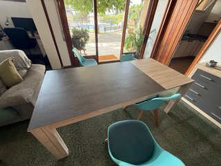 Mesa extensible porcelánico + 4 sillas