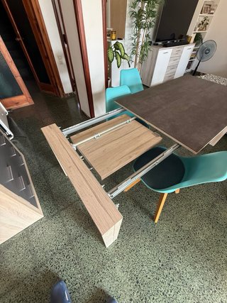 Mesa extensible porcelánico + 4 sillas