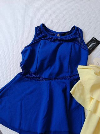 Lote 2 blusas: azul y amarillo