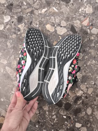 Nike Pegasus 36 Flores
