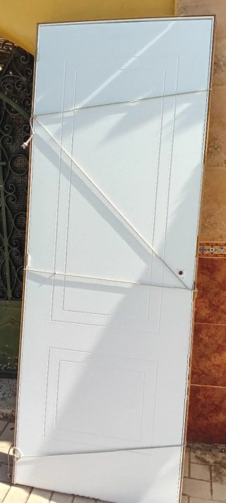 Puerta interior lacada  blanca 70 cm derecha