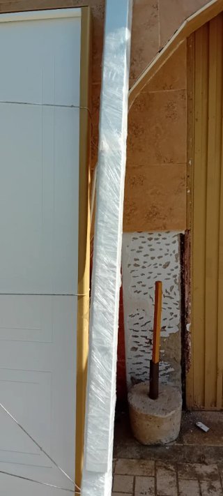 Puerta interior lacada  blanca 70 cm derecha