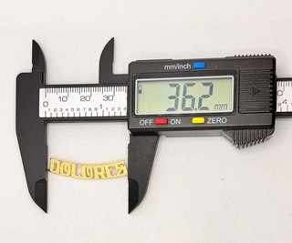 Colgante Nombre DOLORES de oro de 18k, 1.98 g.
