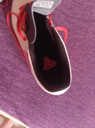 Deportivas Adidas Blancas y Rojas