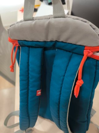Mochila térmica (Nevera) Quechua 10L azul y gris