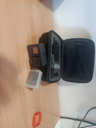 GoPro Hero 7 Black + batería extra