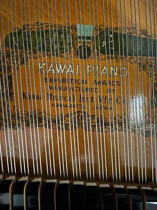 Piano de cola Kawai KG-6C