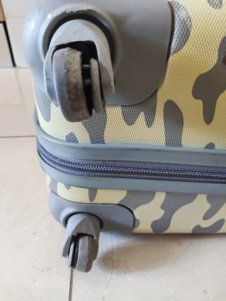 Maleta diseño vaca blanco y gris