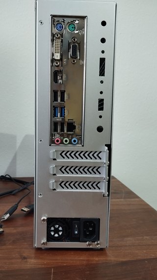 PC Compacto económico Core i3 7100 8GB 500GB HDMI