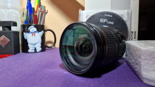 Canon EF-S 17-55mm f/2.8 IS USM con scatola