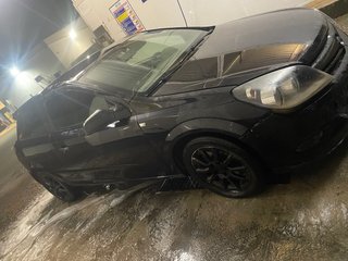 Opel Astra gtc 2005
