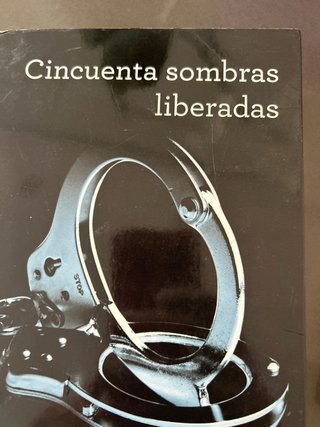 Cincuenta sombras más oscuras