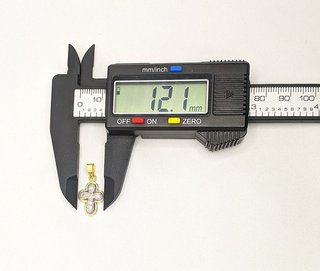 Cruz de oro combinado 18k con circonitas, 1.59 gr.