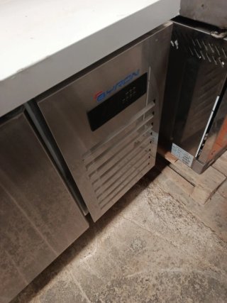 MESA REFRIGERADA CON TARA 1.8 M. MIRA MI PERFIL