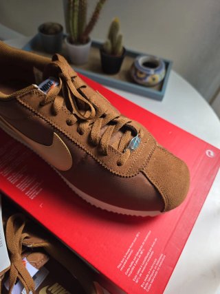 Nike Cortez Marrones Talla 42