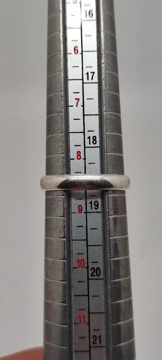 Anillo de Plata y Turmalina Negra.