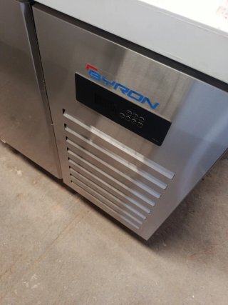 MESA FRÍA 1.2 M EN SALDO.  MIRA MI PERFIL