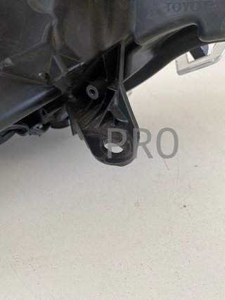 Faro Toyota rav4 usado