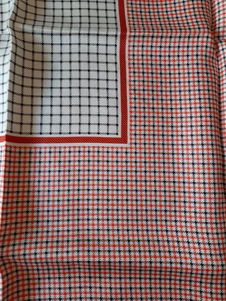 Pañuelo Pertegaz Cuadros Rojo y Negro