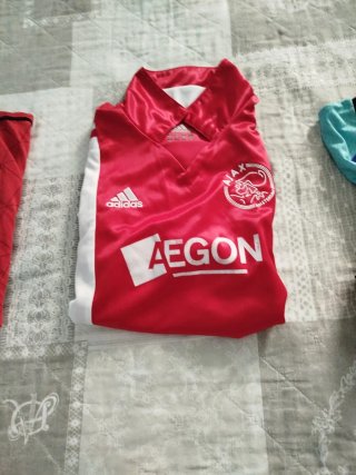 Camisetas de fútbol varias 9-10 años 5 euros cada