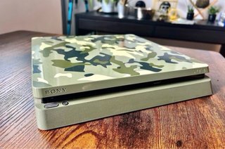 PS4 Slim 1TB + 2 controller + giochi + accessori