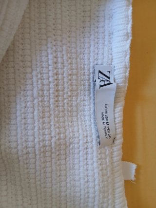 Top blanco con encaje