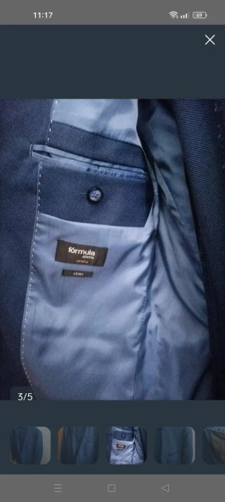Traje azul adolescente