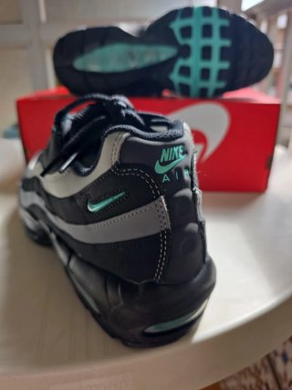Nike Air Max 95 Negro y Turquesa