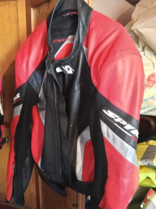 Traje de moto SPYKE y botas ..