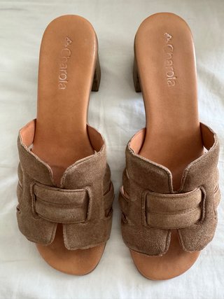 Sandalias Charola ante topo tacón medio
