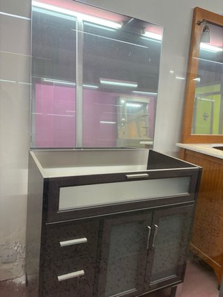 Mueble de baño con espejo