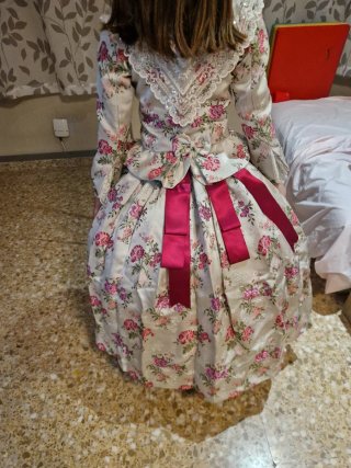 Traje de Fallera Rosa y Blanco