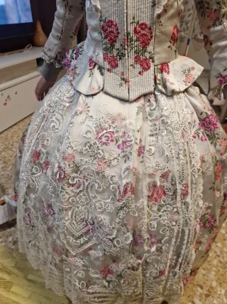 Traje de Fallera Rosa y Blanco