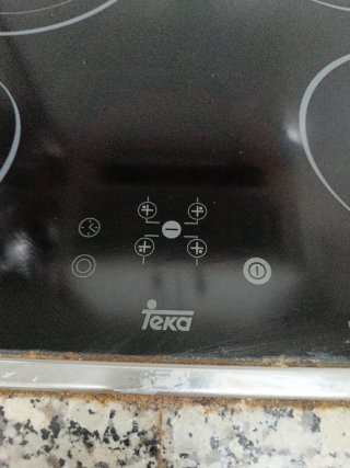 Placa Vitrocerámica Teka 4 fuegos con temporizador