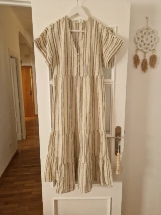 Vestido veraniego midi rayas beige y negro