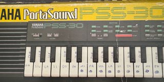 Teclado Yamaha PortaSound PSS-30