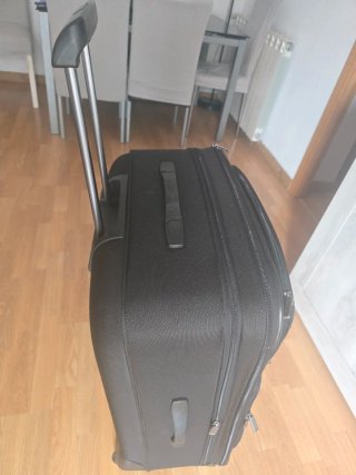 Maleta de viaje grande negra